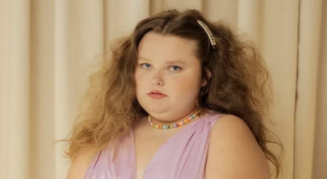 Alana Thompson, also known as Honey Boo Boo, and her mother, June Shannon, shared the sad news on social media that Anna Cardwell, Alana's sister, passed away after bravely battling cancer.